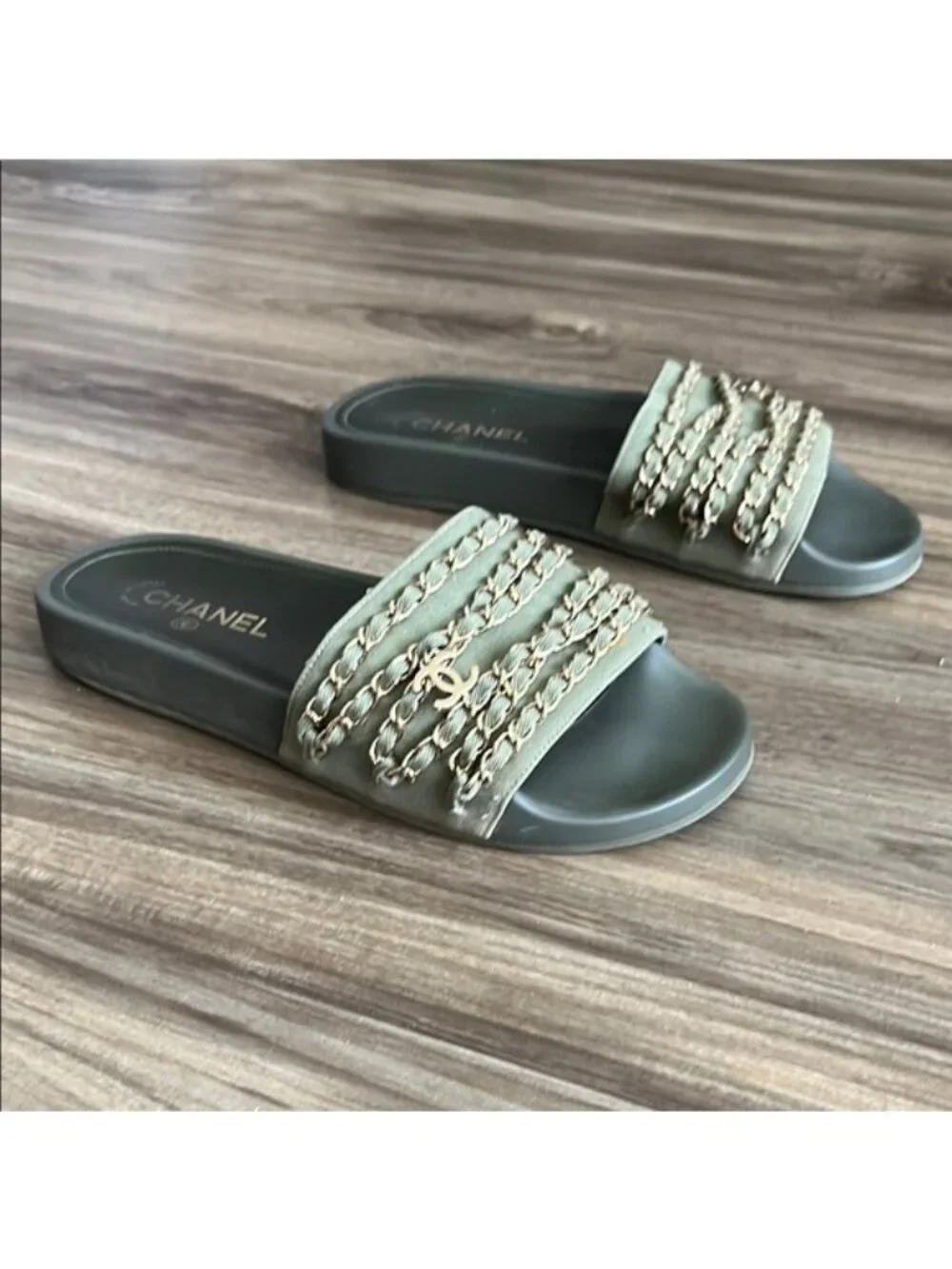 CHANEL RESORT 17 Chain Slide Mule Army Gold Sandals Dangle CC Logo Leather Sanda